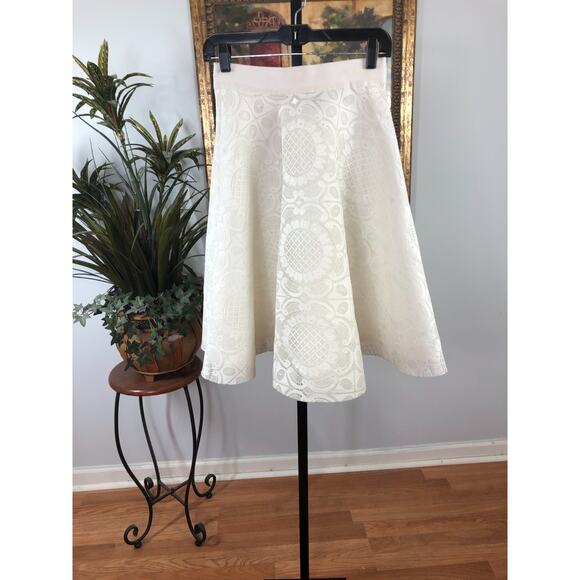 Windsor Dresses & Skirts - Windsor Skirt Women Sm Off White Embroidered Floral Nostalgia Cocktail Old Money